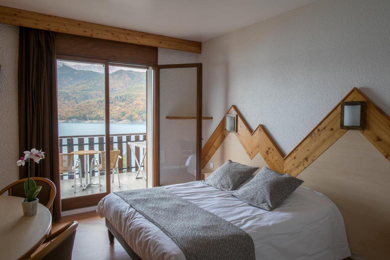 Village Club Les Hyvans Шорж Экстерьер фото