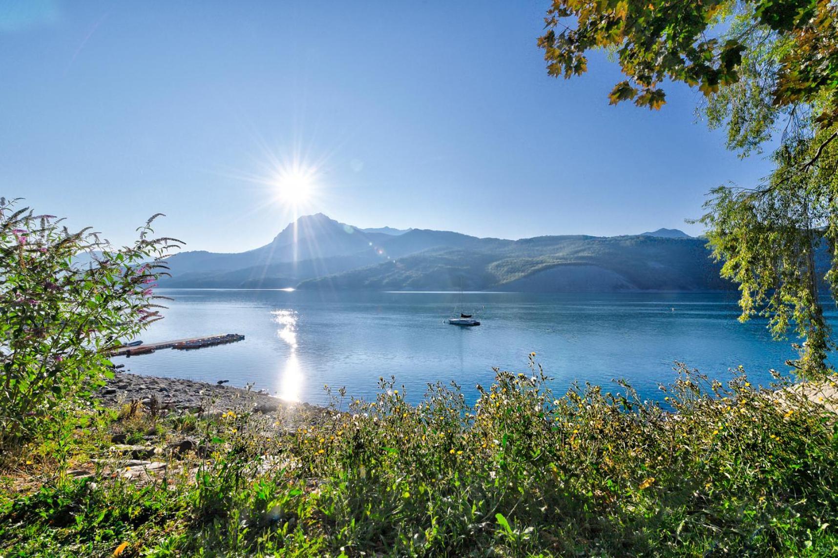 Village Club Les Hyvans Шорж Экстерьер фото
