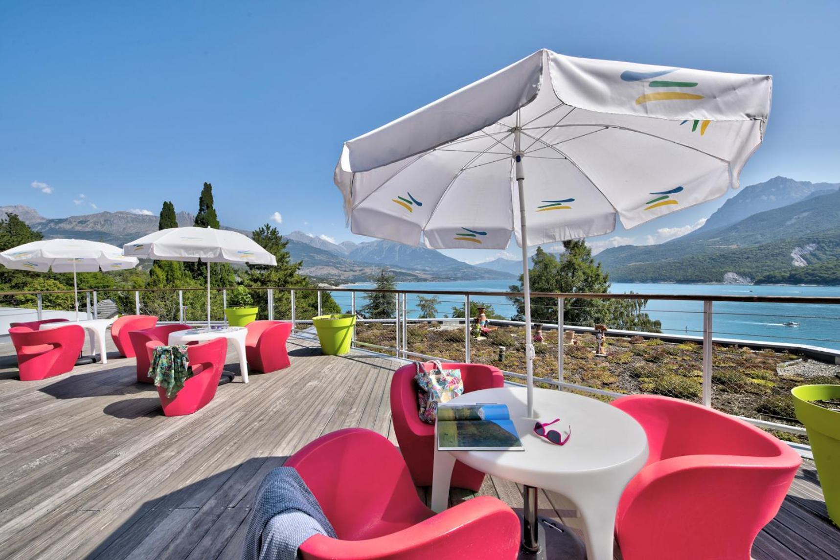 Village Club Les Hyvans Шорж Экстерьер фото