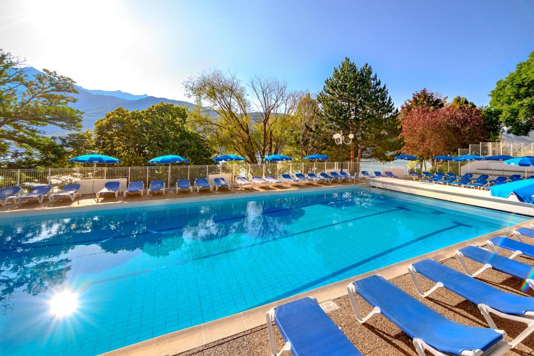 Village Club Les Hyvans Шорж Экстерьер фото