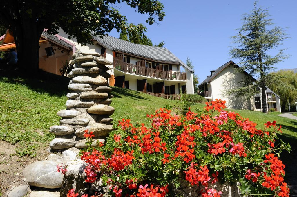 Village Club Les Hyvans Шорж Экстерьер фото