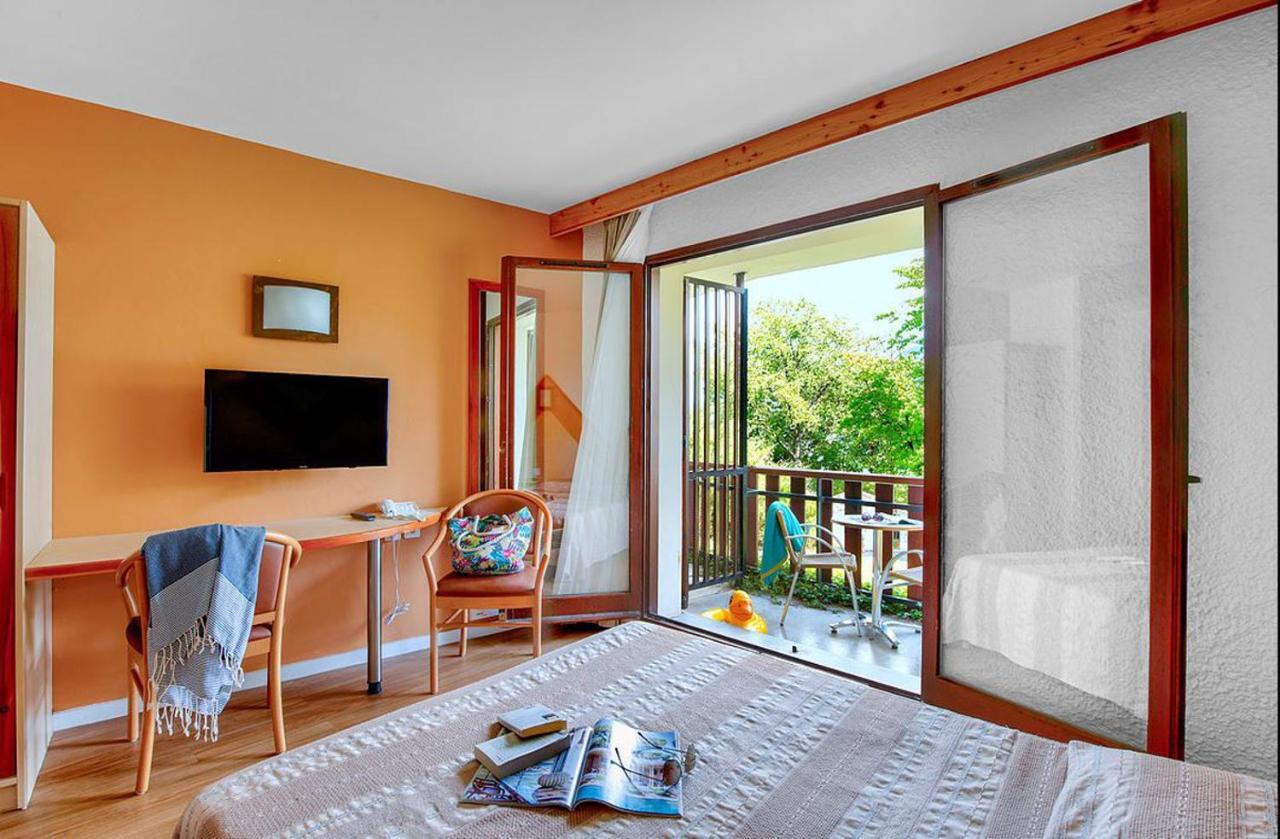 Village Club Les Hyvans Шорж Экстерьер фото