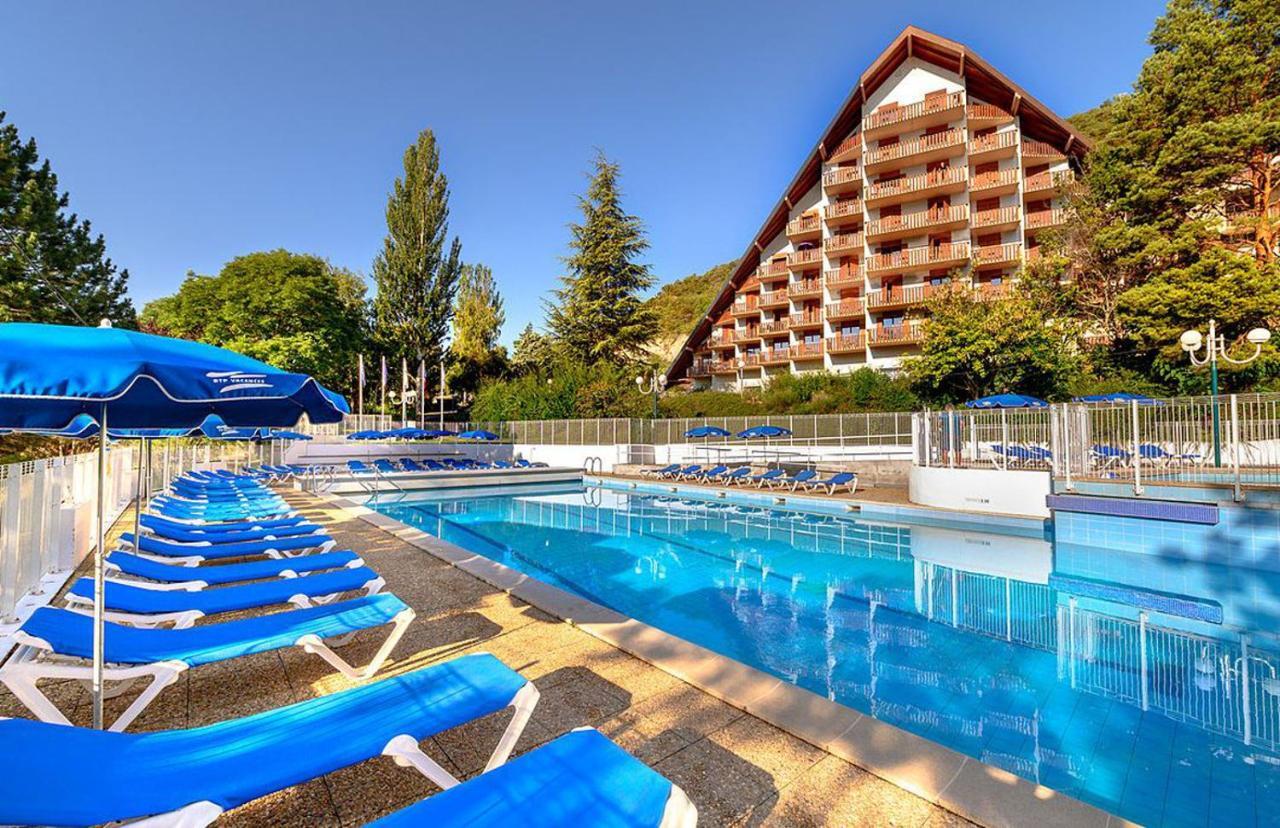 Village Club Les Hyvans Шорж Экстерьер фото