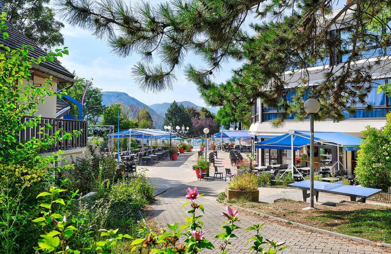 Village Club Les Hyvans Шорж Экстерьер фото